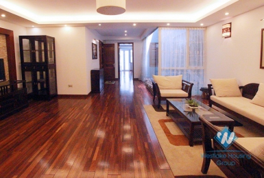 Beautiful studio apartment for lease in Tay Ho area, Ha Noi